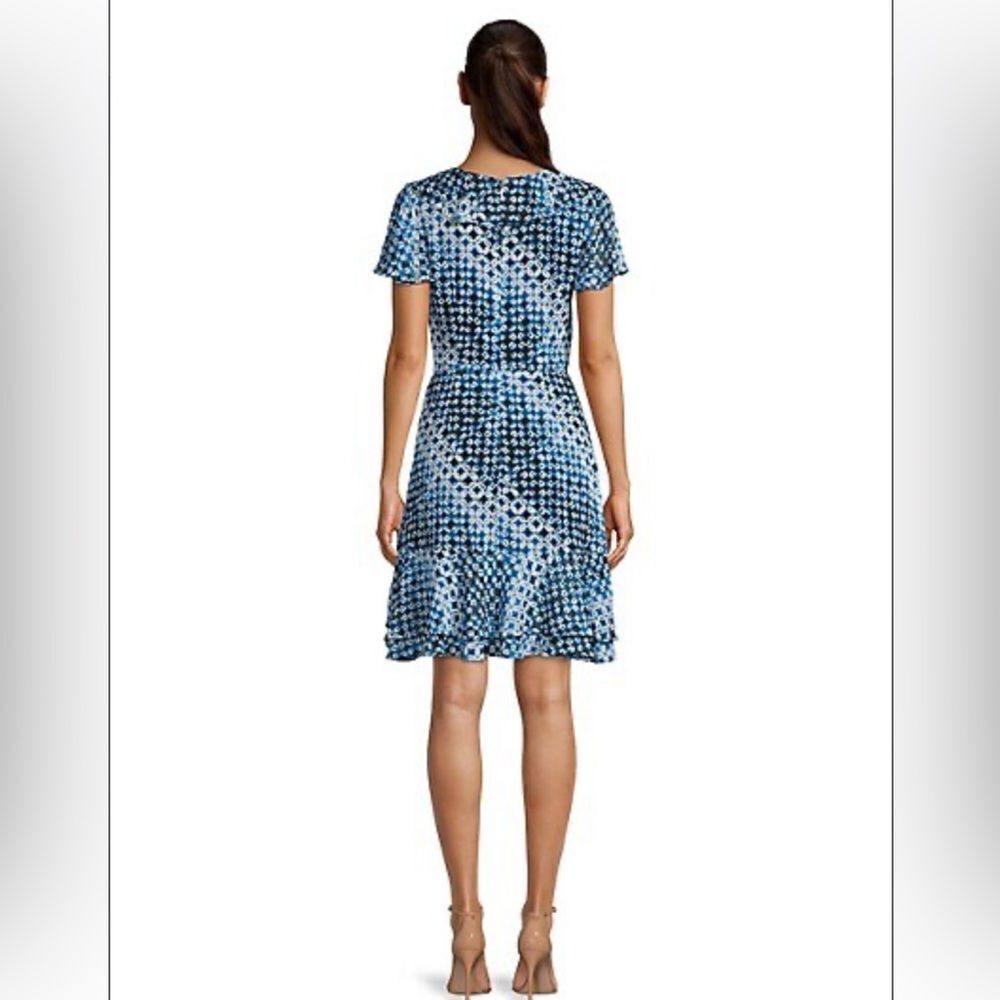 KARL LAGERFELD PARIS  Blue Printed Flutter Sleeve Dress - Picture 4 of 16